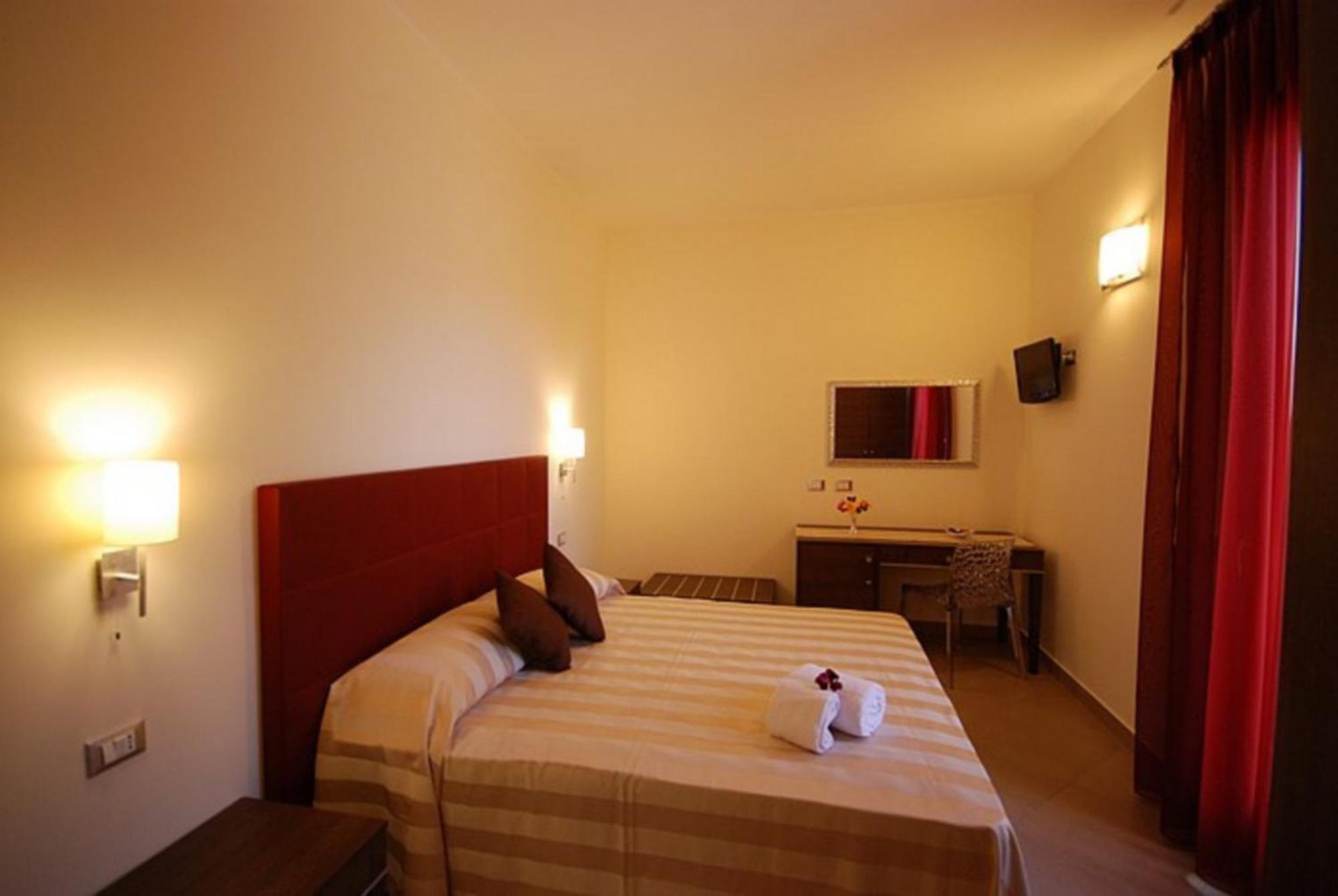 Trigrana Vacanze Hotel Castelluzzo Exterior photo