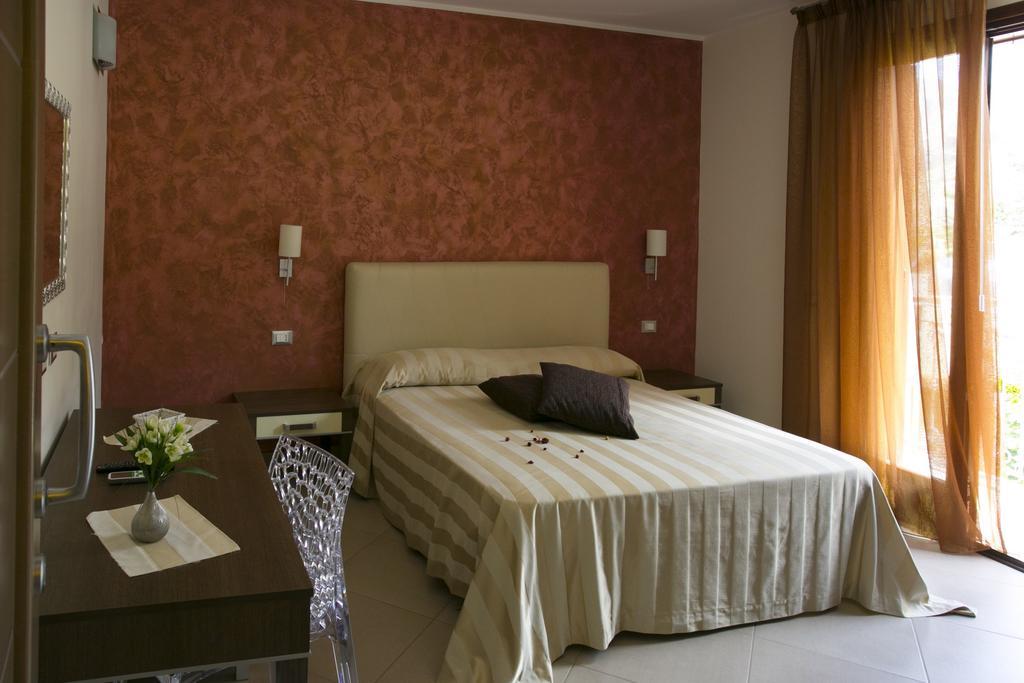 Trigrana Vacanze Hotel Castelluzzo Exterior photo