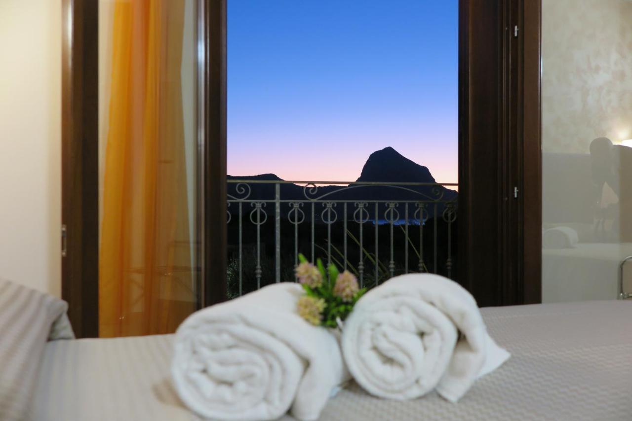Trigrana Vacanze Hotel Castelluzzo Exterior photo
